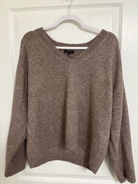 Light heather brown dynamite sweater